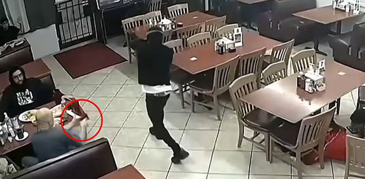pistol shot, Robber waving, Customer shot