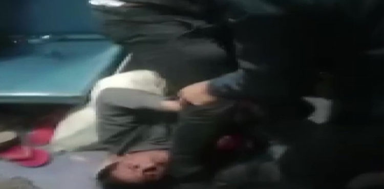 brawl, violent brawl, ticket, train, train passenger, viral video, viral,