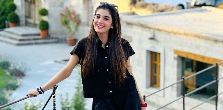 laiba khan instagram pictures
