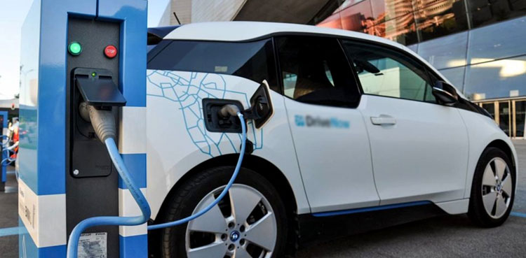 Chinese electric cars hit with extra tariff by EU
