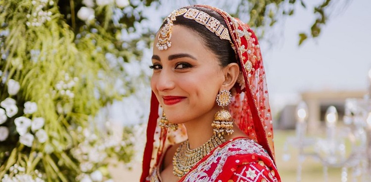 ushna shah social media break