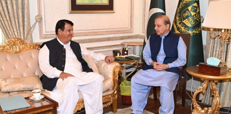 PM Shehbaz Sharif, Amir Muqam, public contact campaign