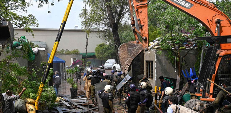 Punjab govt to send team to search Imran Khan’ residence today