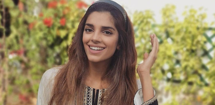 sanam saeed, sanam saeed pictures, viral pictures, viral, pictures,