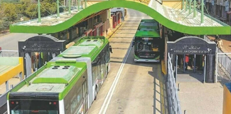 Sindh ready to take over Karachi's Green Line bus service operations