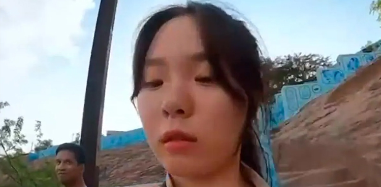 Man arrested, sexual harassing, Korean vlogger
