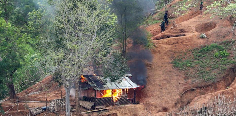 Army strike kills 29, Myanmar, camp for displaced
