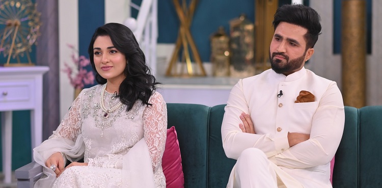 sarah khan falak shabir
