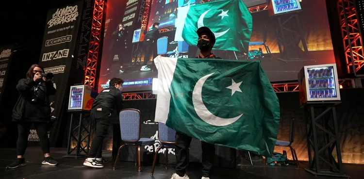Arslan Ash, clinches, second Combo Breaker championship