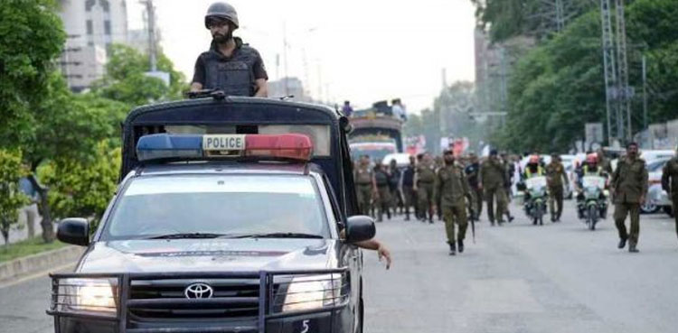 Roads blocked, Imran Khan, Zaman Park residence,