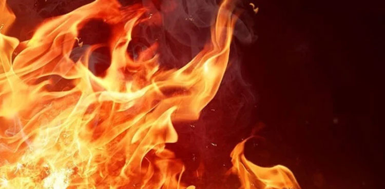 Two minor girls, set ablaze, Lahore