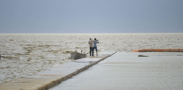 Biparjoy completes landfall in India's Gujarat, largely spares Pakistan