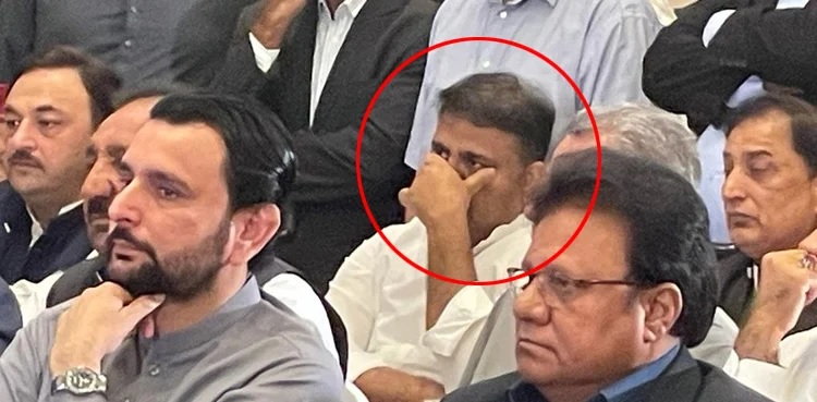 Fawad Chaudhry picture IPP Ishaq Khakwani