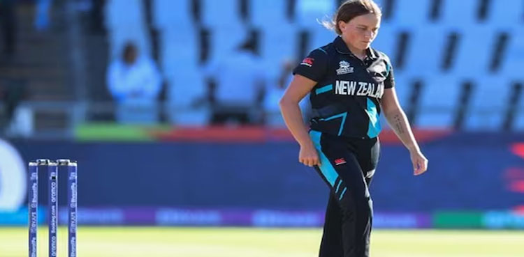 New-Zealand-women-star-11-overs