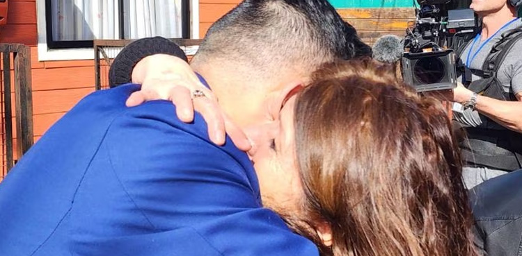 Abducted at birth, Man meets mother, family reunion, Viral video