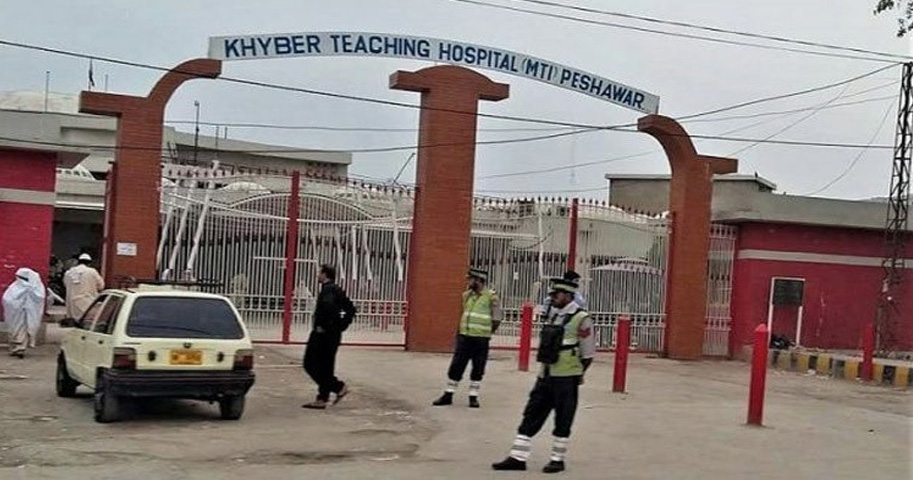 Khyber Teaching Hospital, nurse found dead, washroom