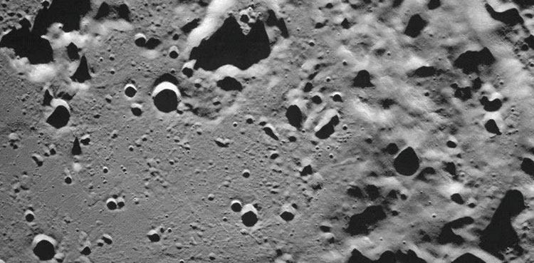 Russia's first lunar mission in 47 years smashes into the moon in failure