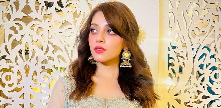 alizeh shah viral pictures