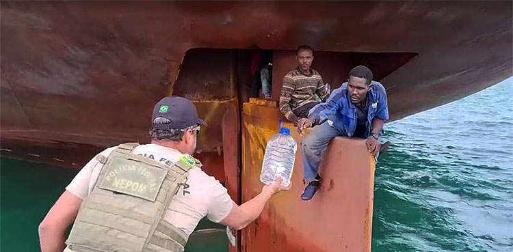 Survival Men Ship Migrant
