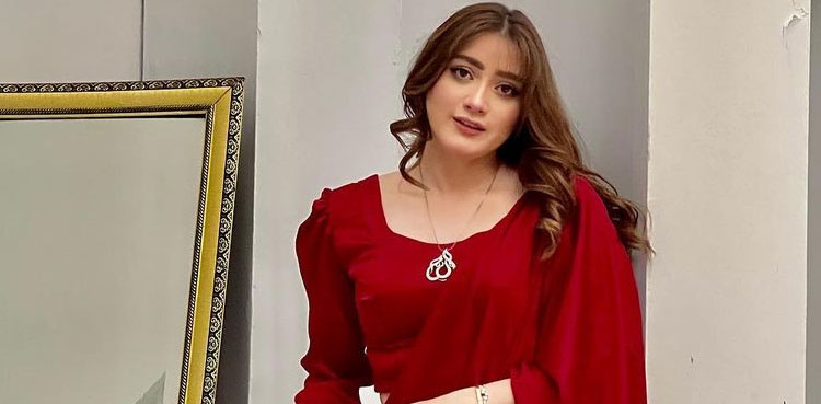 momina iqbal, momina iqbal pictures, viral, pictures, viral pictures