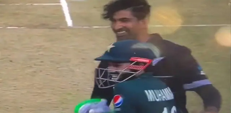 World Cup 2023, Rizwan celebrates with Sodhi, Babar wicket