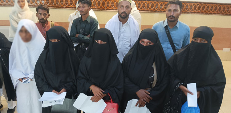 FIA offloads 24 ‘beggars’ from Saudi Arabia-bound flight