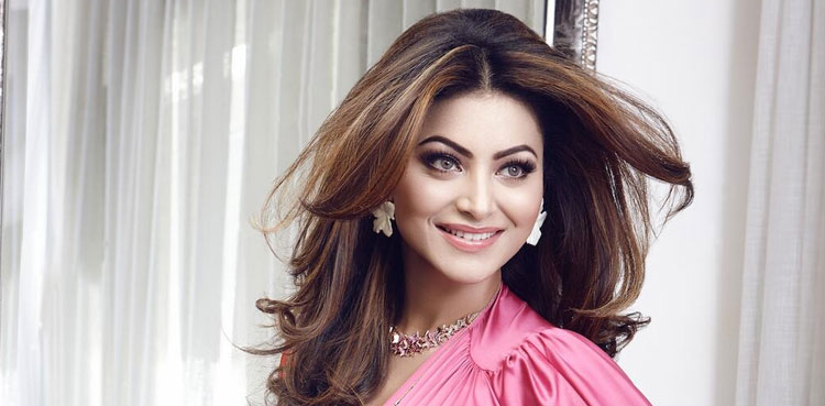 Urvashi-Rautela-ICC-World-Cup-Iphone-lost
