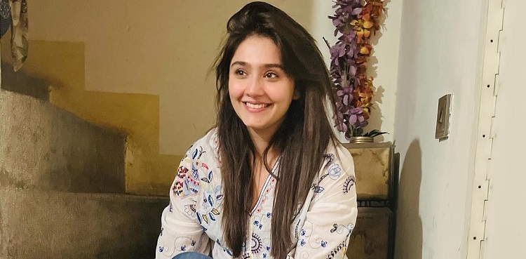 dur-e-fishan saleem, viral pictures, instagram