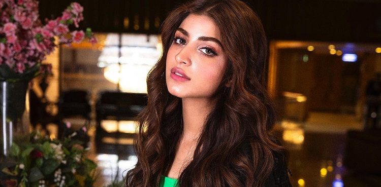 kinza hashmi, viral pictures