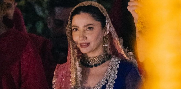 mahira khan, wedding, mehendi night, salim karim, viral video