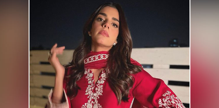 sanam saeed, sanam saeed pictures, viral, pictures, viral pictures