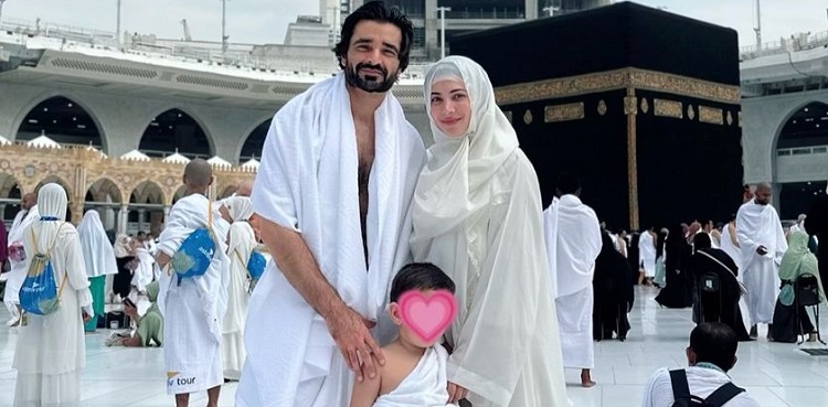 hamza ali abbasi, naimal khawar khan, son, umah, viral picture