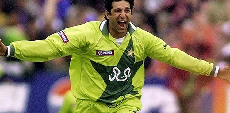 Reverse Swing: The Art and Artists of Cricket bowler