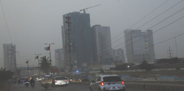 Cold and dry weather, Karachi, foggy conditions