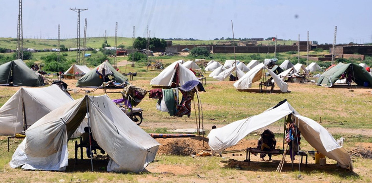 Three children die, fire at tent, flood victims, Sindh