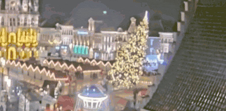 Christmas tree burning, Syria, Hundreds protest