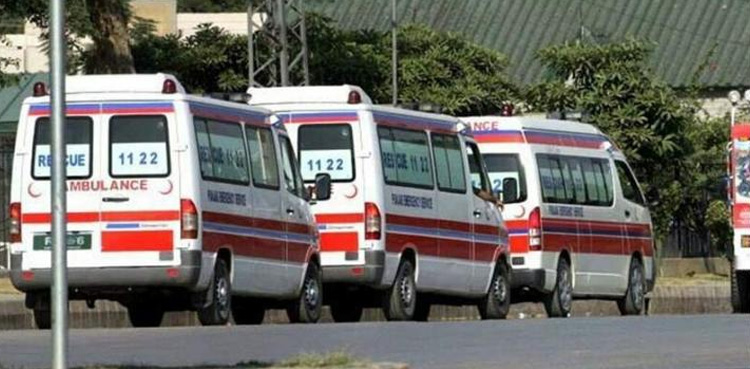 3 dead, bus plunges into river, Bahawalpur