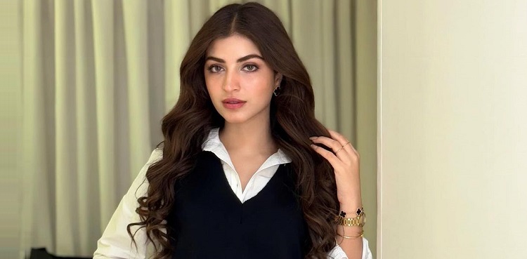 kinza hashmi, viral, pictures, instagram