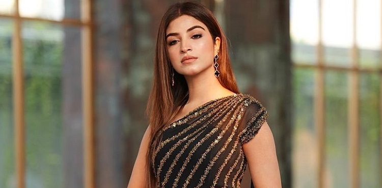 kinza hashmi, viral, post, instagram