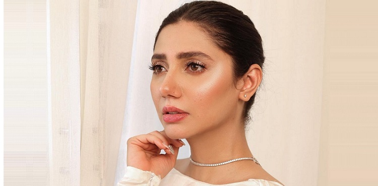 mahira khan, viral pictures, instagram, yellow saree