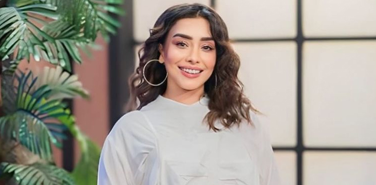 maira khan, tom cruise, maira khan actress, maira khan dramas, hollywood, hollywood actor, maira khan social media, social media