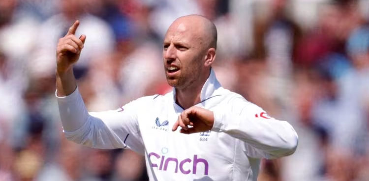 Jack Leach: England spinner to undergo surgery