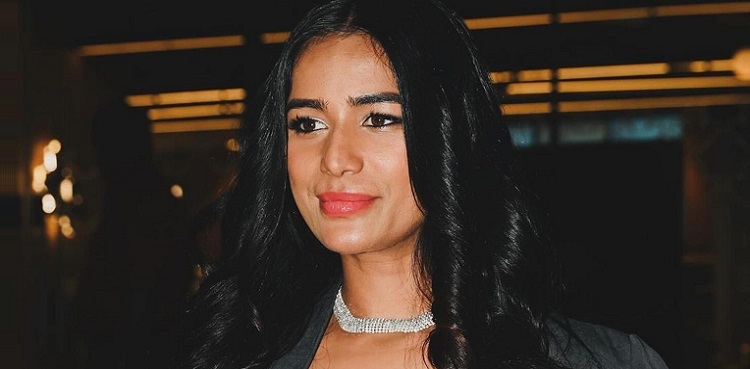 actor, poonam pandey, death, alive, video statement