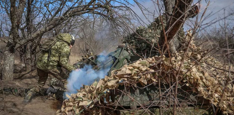 ukraine pulls back Russia three villages