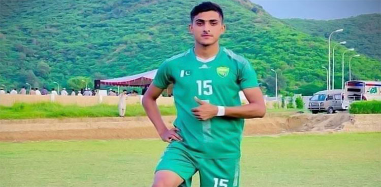 footballer dies, Farhan Khan, road accident