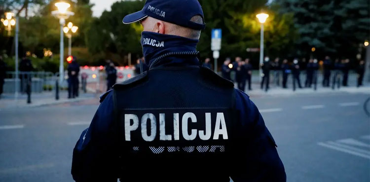 Poland raids Russian spy network: security services