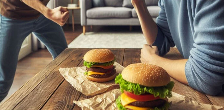 Karachi, boy kills friend, girlfriend burger
