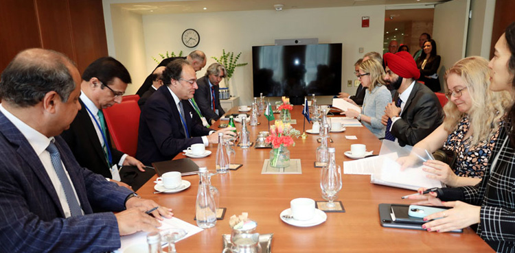 World Bank, Pakistan, stabilize economy,