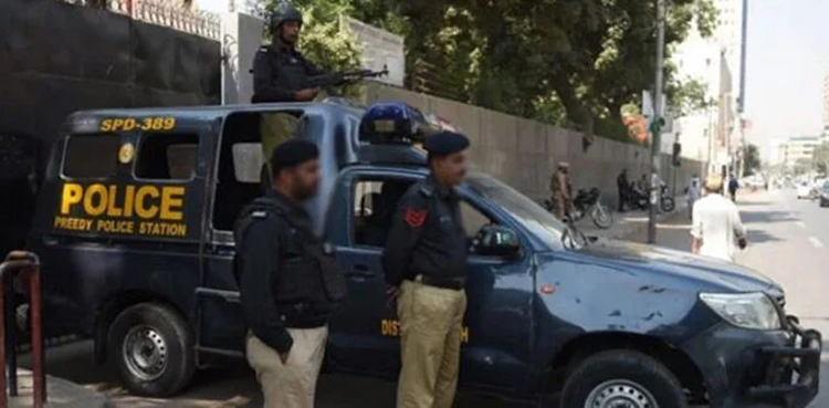 SHO donates blood, save arrested accused