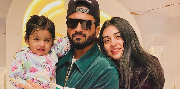 sarah khan, falak shabir, viral pictures